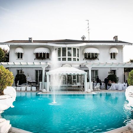 Villa Patrizia Magnago Екстериор снимка